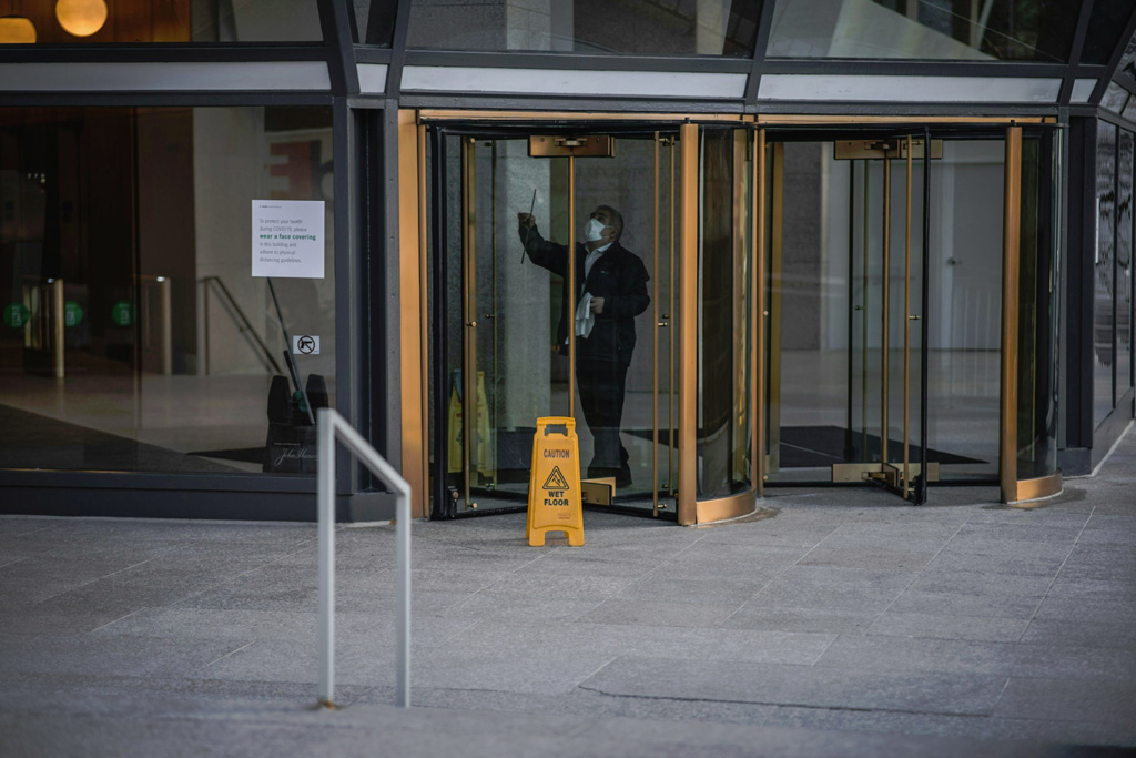 Commercial building entry cleaning